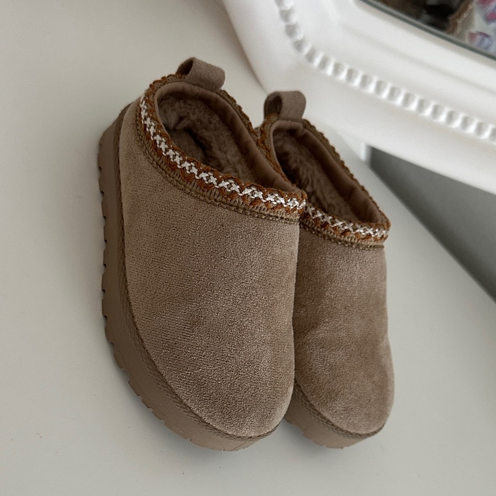 Tan Kids slides boots - Picture 4 of 6